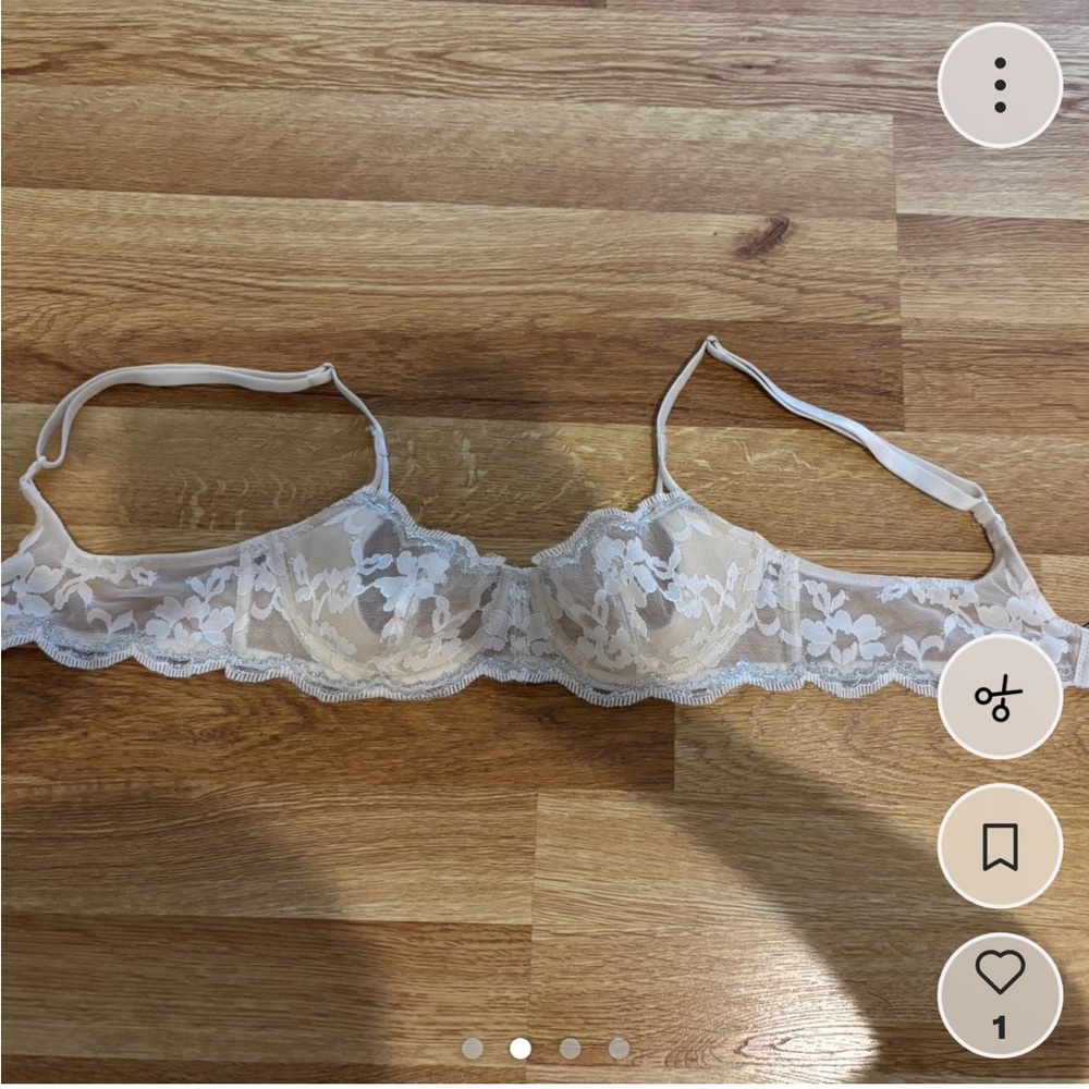 Limited Edition Victorias Secret Push Up Bra No Padding in cream and silver
